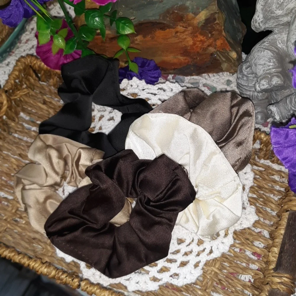 🆕BUY 1 SET GET 1 SET FREE!!! 5 PIECE SET SATIN HAIR SCRUNCHIES